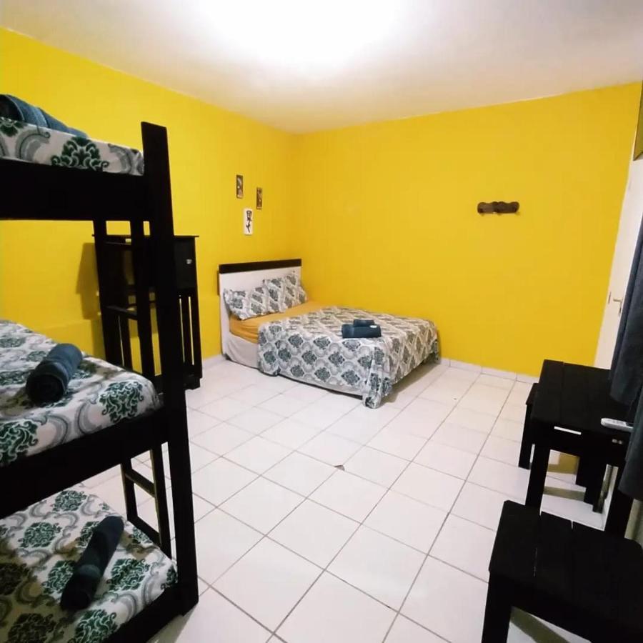 Proxima Estacion Hostel Масейо Экстерьер фото